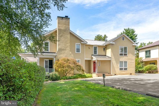 Backyard, Exterior, Facade, Farmhouse