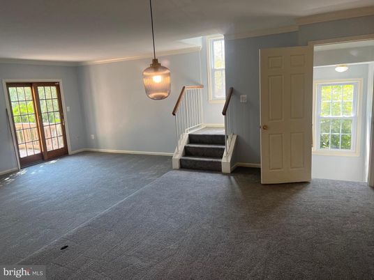 Empty room, Interior, Pendant Lights