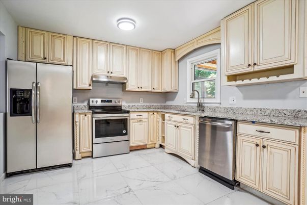Interior, Kitchen, Marble, Stainless Steel Appliances