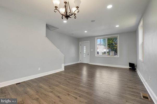 Chandelier, Empty room, Interior, Recessed Lighting, Wood Texture Flooring