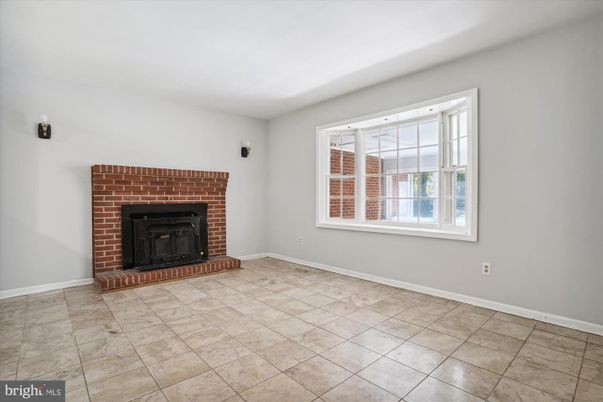 Empty room, Fireplace, Interior
