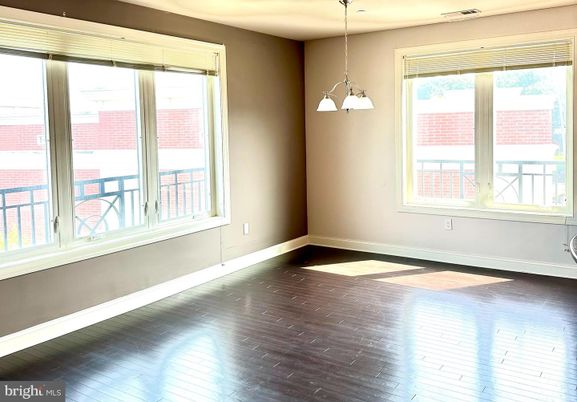 Empty room, Interior, Pendant Lights, Wood Texture Flooring