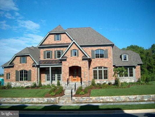 Exterior, Facade, Brick Facade, Brick Traditional
