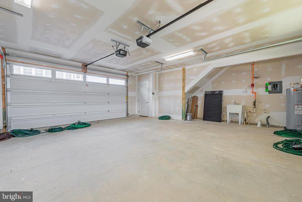 Garage, Interior