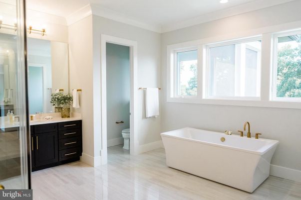 Bathroom, Free Standing Baths, Interior, Recessed Lighting