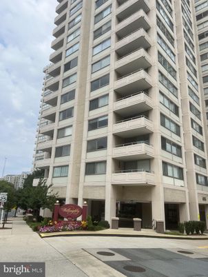 Exterior, Facade, Condo Building