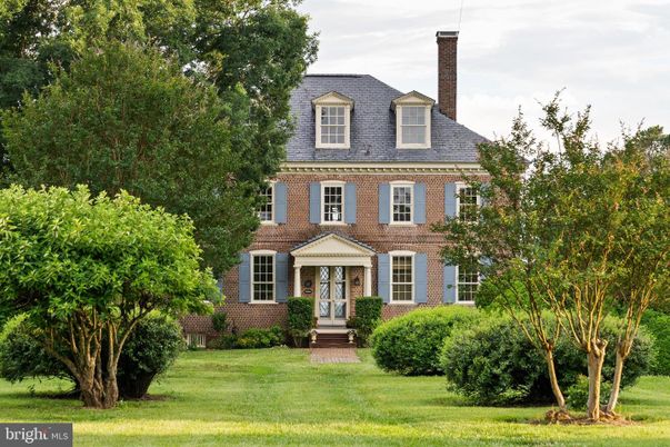 Exterior, Facade, Brick Facade, Georgian