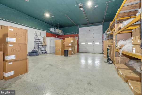 Garage, Interior