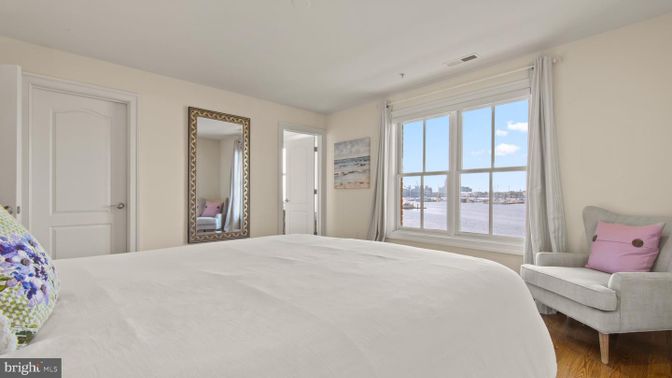 Bedroom, Interior, Water