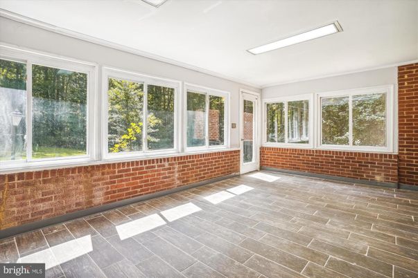 Interior, Stone Walls, Sun Room, Wood Texture Flooring