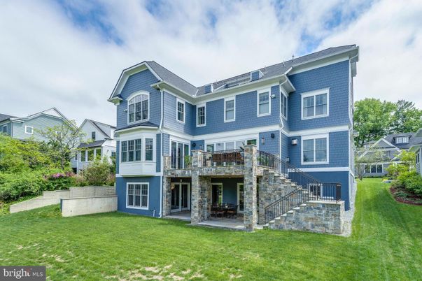 Backyard, Exterior, Facade, Rowhouse