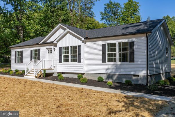 Exterior, Facade, Cape Cod