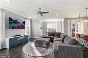 Interior, Living room, Pendant Lights, Recessed Lighting, Wood Texture Flooring