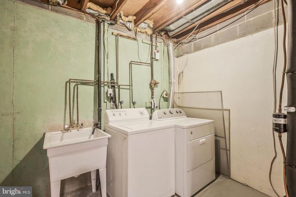 Interior, Washer