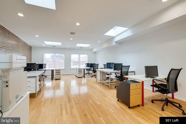 Home Office, Interior, Kitchen, Recessed Lighting, Wood Texture Flooring