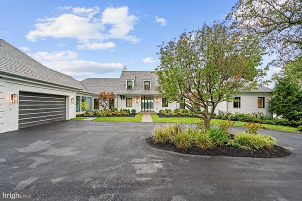 Attached, Exterior, Facade, Cape Cod