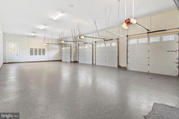 Garage, Interior