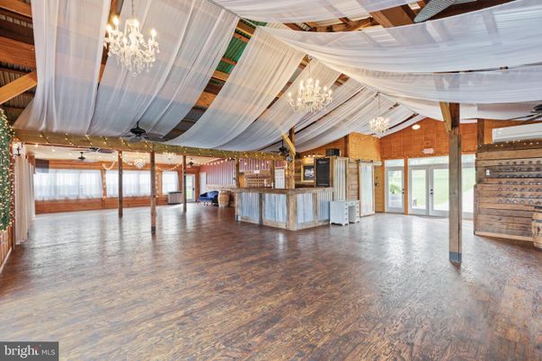 Chandelier, Empty room, Interior, Wood Texture Flooring, Wooden Walls