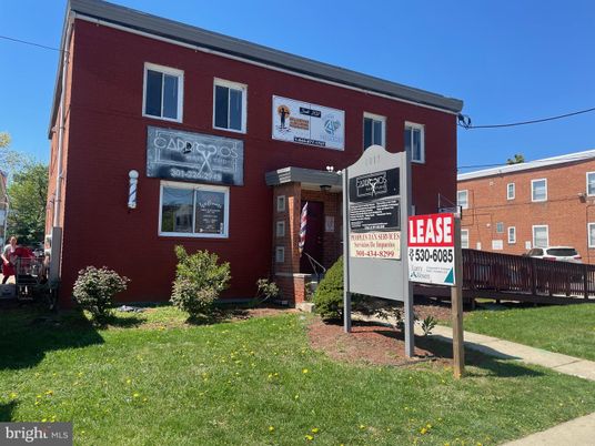 Exterior, Facade, None