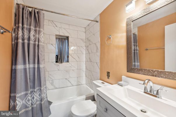 Bathroom, Interior, Marble Walls
