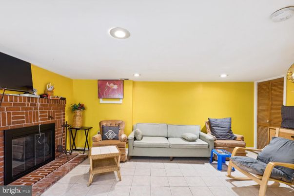 Fireplace, Interior, Living room, Recessed Lighting