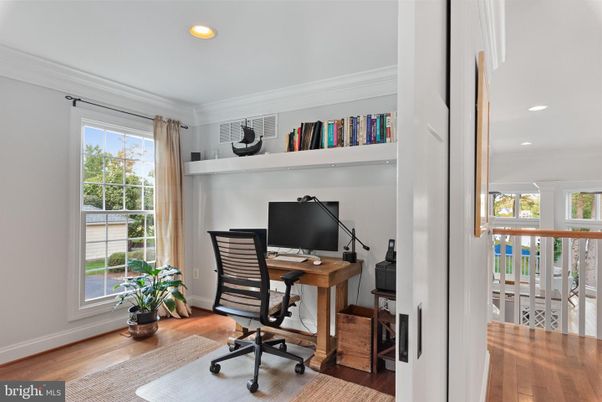 Home Office, Interior, Recessed Lighting, Wood Texture Flooring