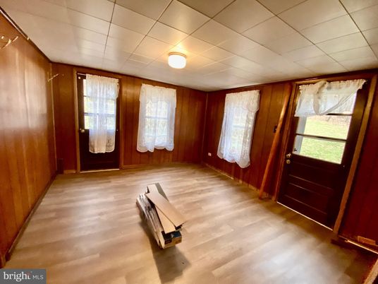 Empty room, Interior, Wood Texture Flooring, Wooden Walls