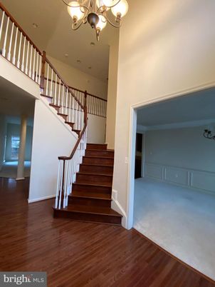Chandelier, Interior, Recessed Lighting, Wood Texture Flooring