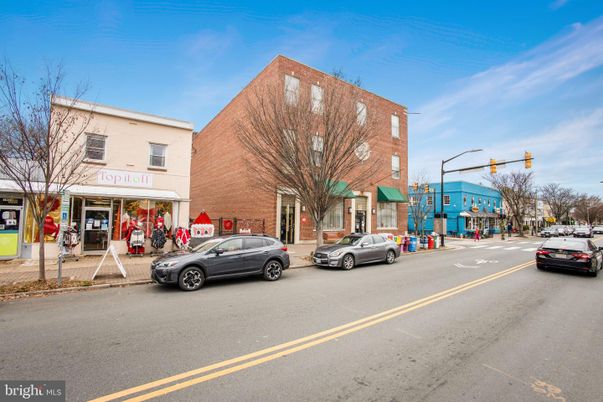 Exterior, Facade, None