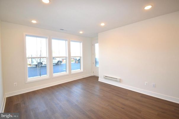 Empty room, Interior, Recessed Lighting, Water, Wood Texture Flooring