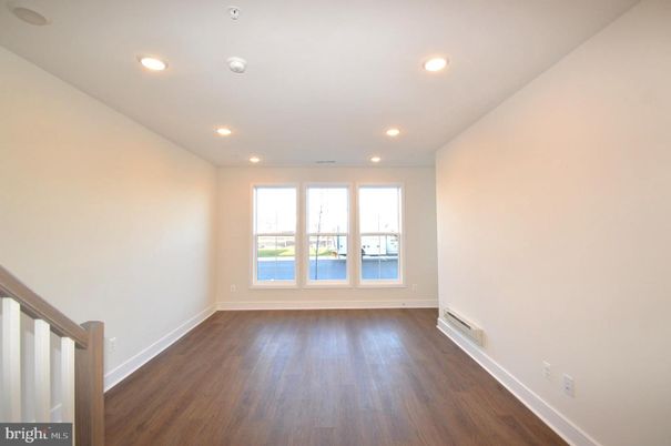 Empty room, Interior, Recessed Lighting, Water, Wood Texture Flooring