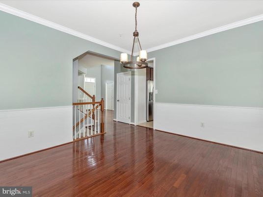 Chandelier, Empty room, Interior, Pendant Lights, Wood Texture Flooring