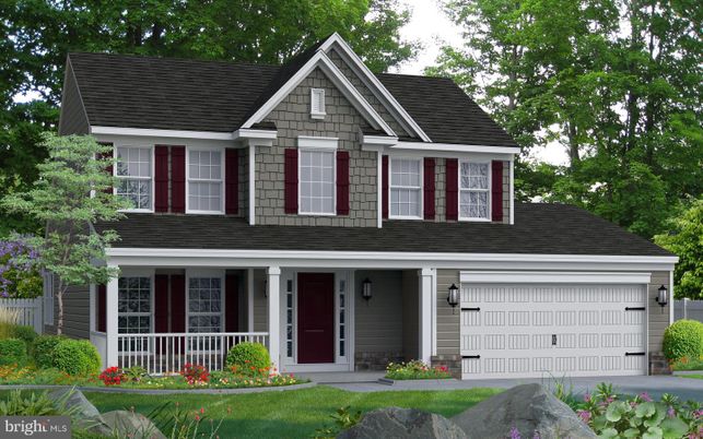 Attached, Exterior, Facade, Farmhouse