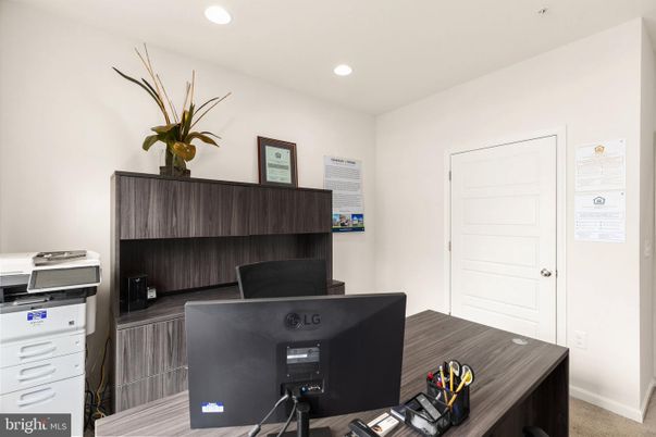 Home Office, Interior, Recessed Lighting, Wood Texture Flooring