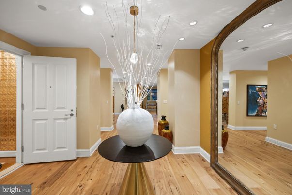 Interior, Pendant Lights, Recessed Lighting, Wood Texture Flooring