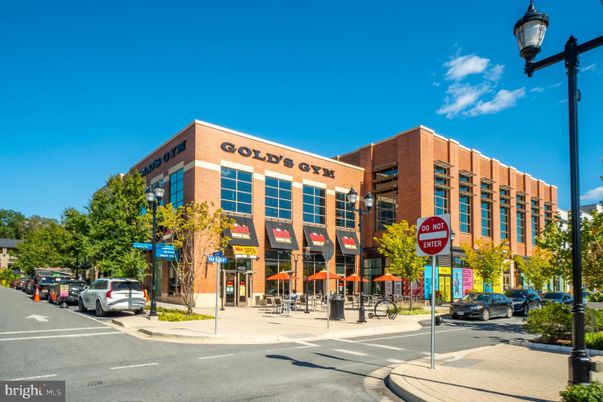 Exterior, Facade, Condo Building
