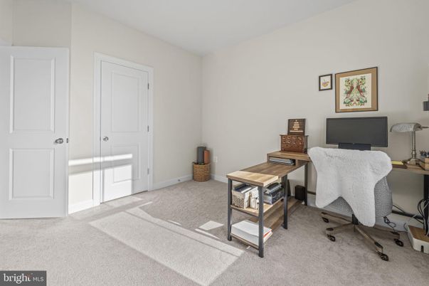 Home Office, Interior