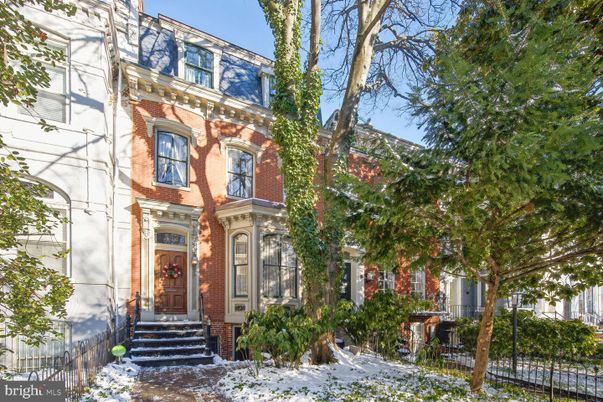 Exterior, Facade, Brick Facade, Rowhouse