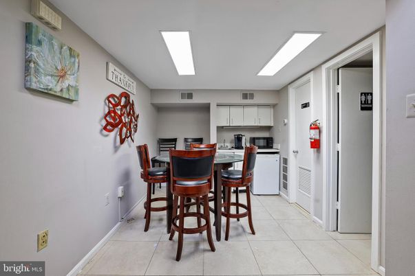 Dining room, Interior, Kitchen, Recessed Lighting