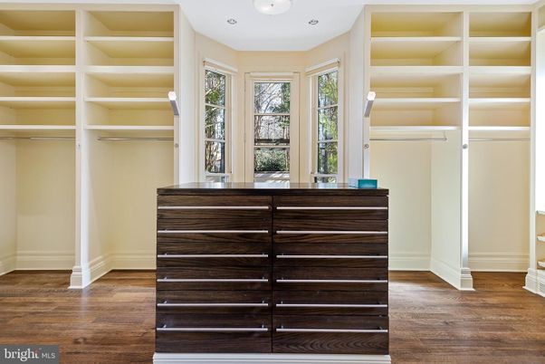 Interior, Recessed Lighting, Walk-in Closets, Wood Texture Flooring