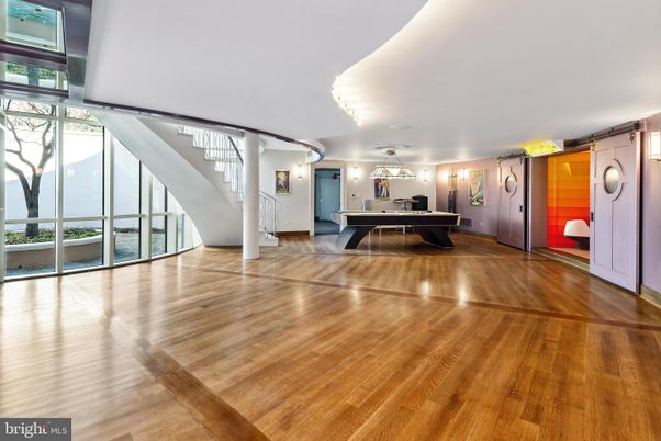 Billiard Table, Game Room, Interior, Wood Texture Flooring