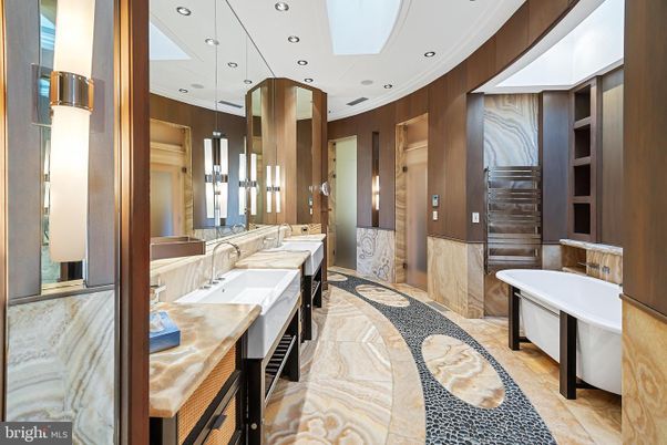 Bathroom, Dual Sink Vanities, Free Standing Baths, Interior, Recessed Lighting