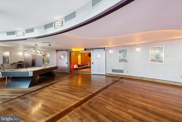 Billiard Table, Game Room, Interior, Wood Texture Flooring