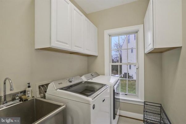 Interior, Washer