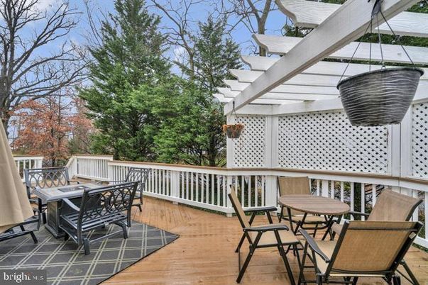 Exterior, Wood Texture Flooring