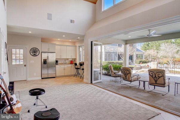 Interior, Kitchen, Living room, Recessed Lighting, Stainless Steel Appliances