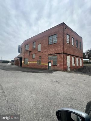 Exterior, Facade, Brick Facade, Condo Building