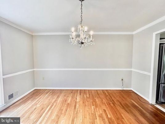 Chandelier, Empty room, Interior, Wood Texture Flooring