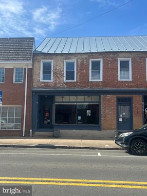 Exterior, Facade, Brick Facade, Rowhouse