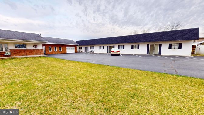 Attached, Backyard, Exterior, Facade, Ranch